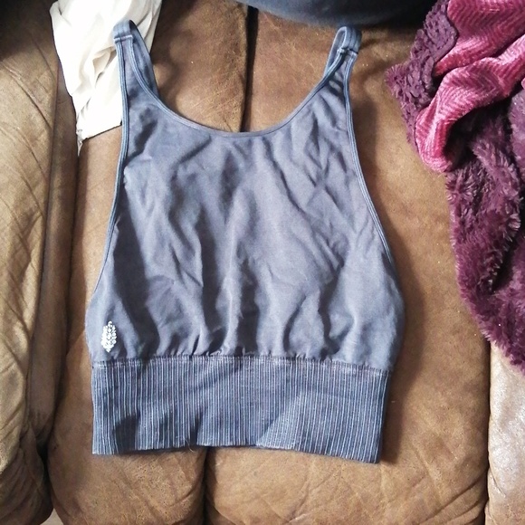 🍁Free people movement blackish sports bra/crop top M/L - Picture 1 of 3